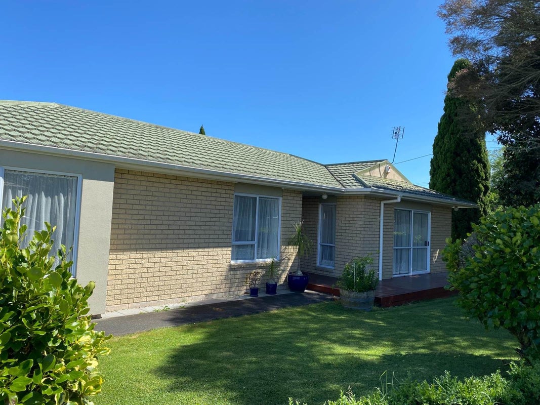 8K Rathgar Road, Henderson, Auckland - Carousel 1
