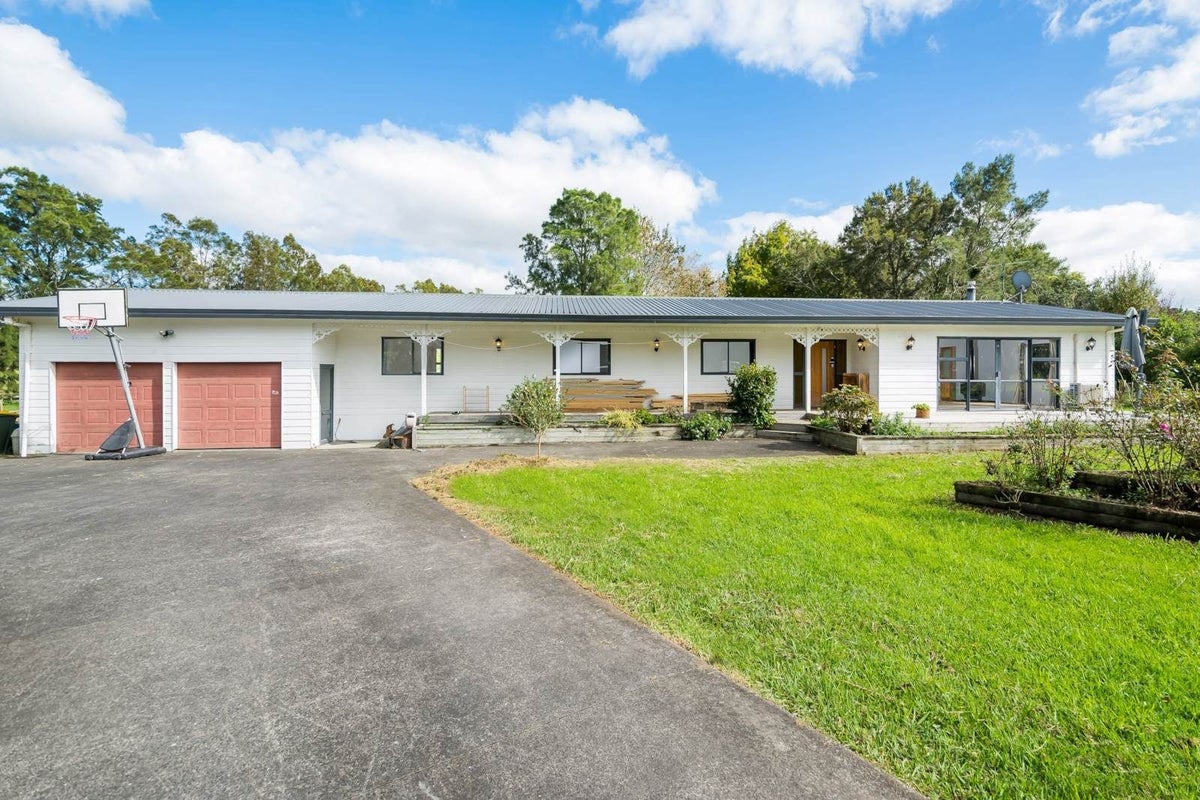38 Lascelles Drive, Albany - Carousel 1