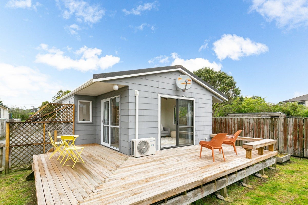 8A Tarawera Road, Johnsonville, Wellington - Carousel 1