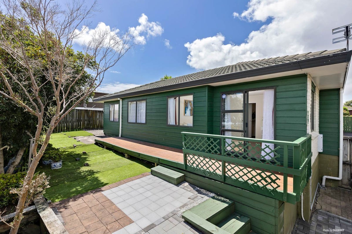1/56 Roberton Road, Avondale, Auckland - Carousel 2