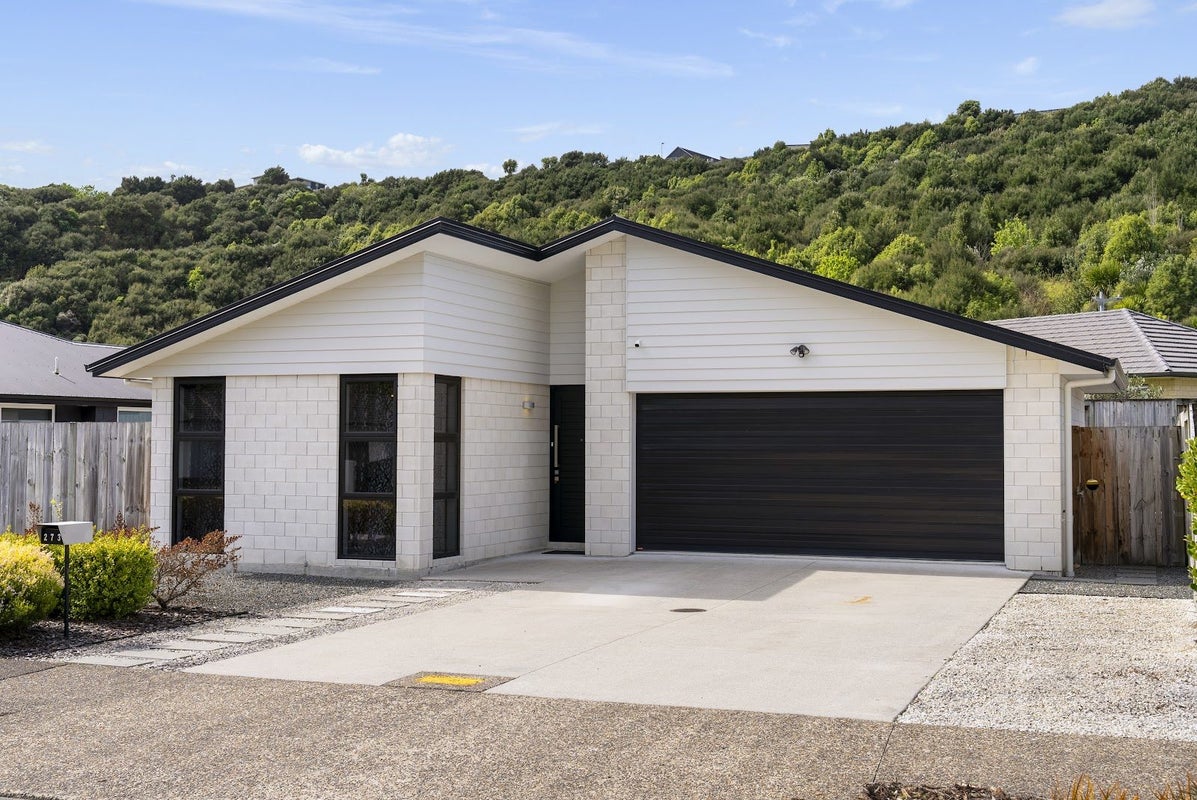 273 Lakes Boulevard, Pyes Pa, Tauranga - Carousel 2
