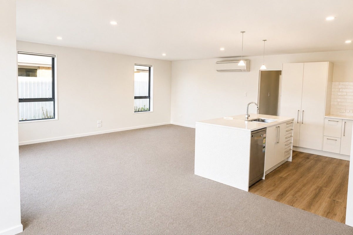 6 Strone Close, Broomfield, Christchurch - Carousel 2