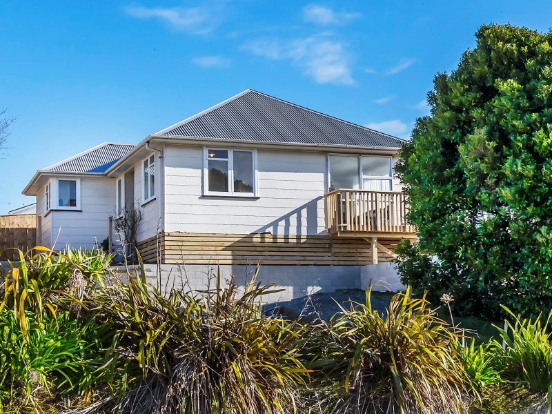 134 Main Road, Titahi Bay, Porirua - Carousel 1