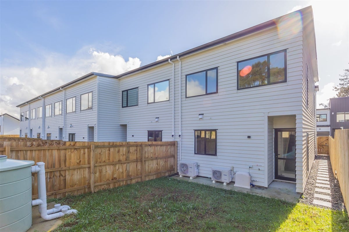 15 Korokio Lane, Henderson, Auckland - Carousel 22