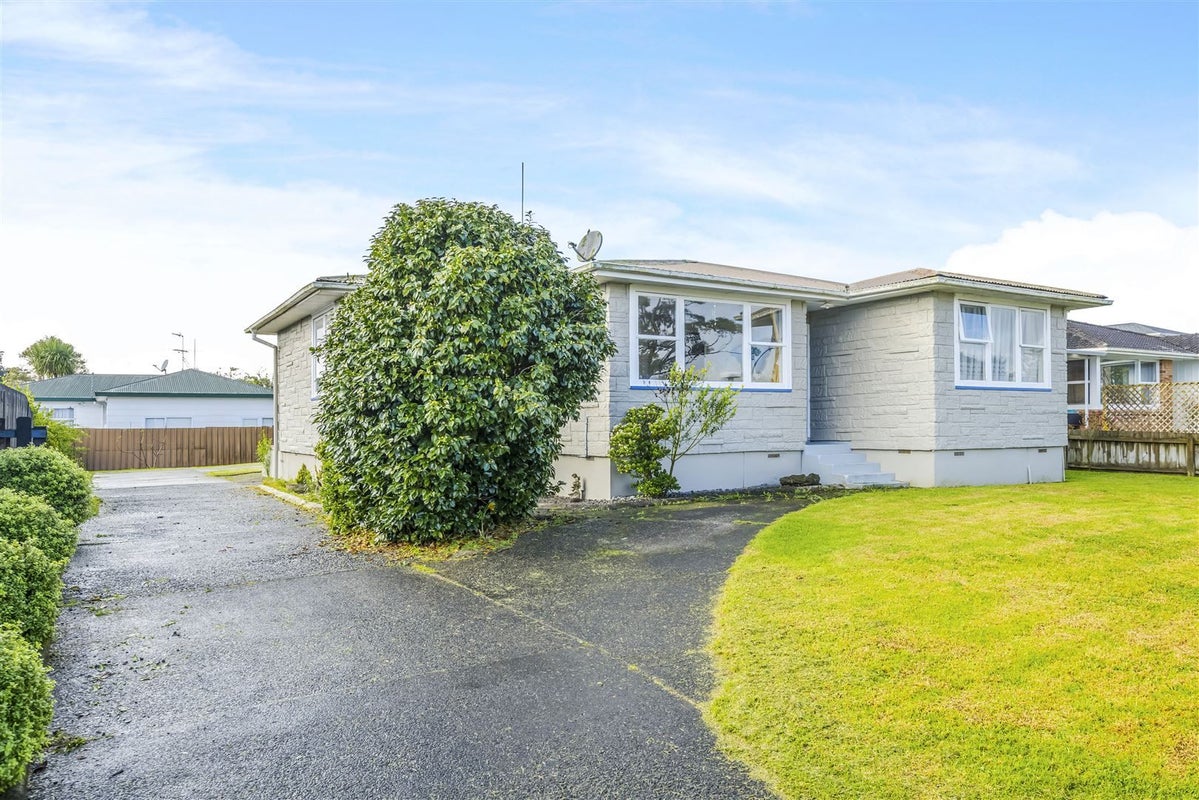 16 Royal Arch Place, Rosehill, Papakura - Carousel 1