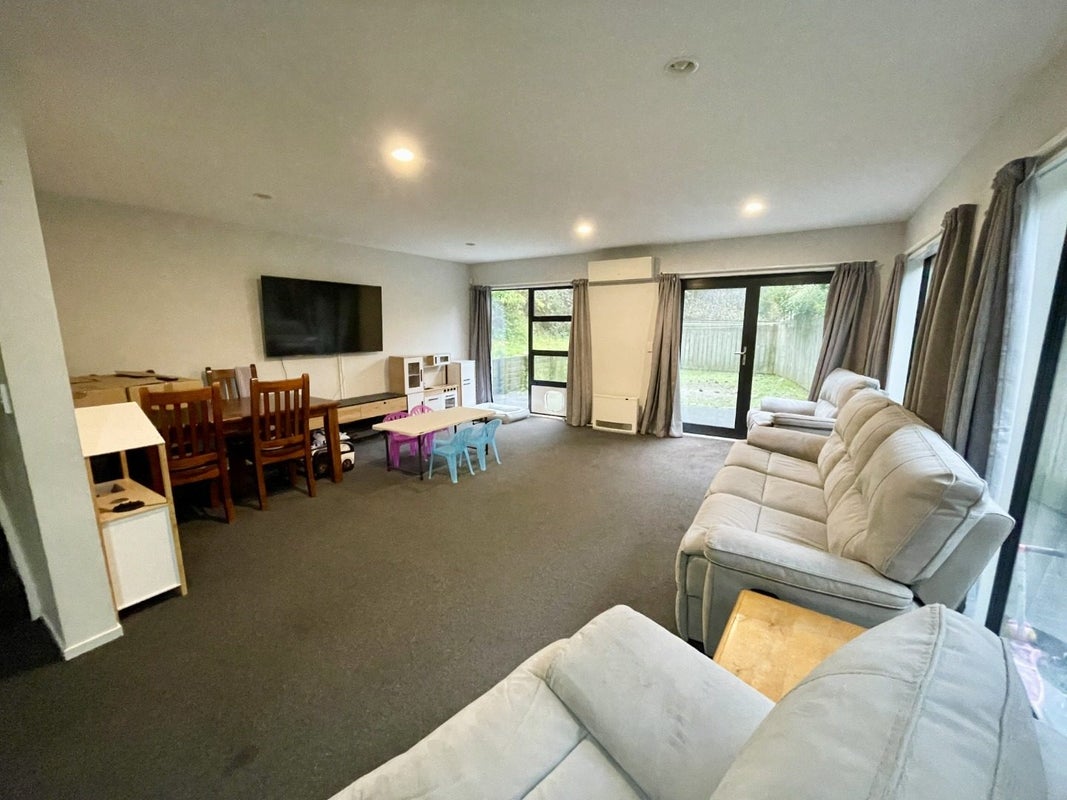 19 Wantwood Grove, Churton Park, Wellington - Carousel 2