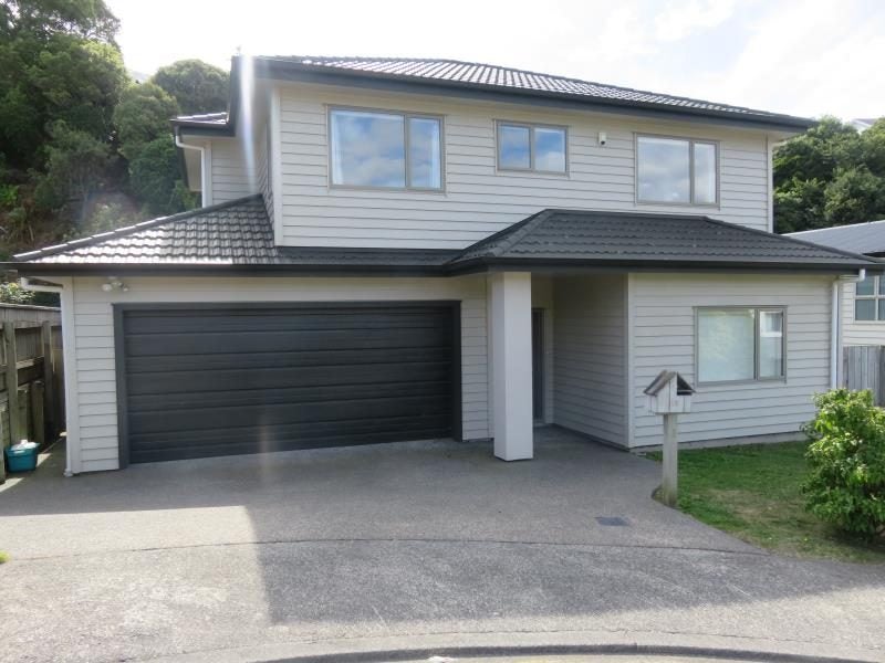 15 Wantwood Grove, Churton Park, Wellington - Carousel 1