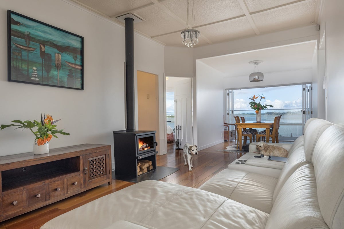 64 Aldersgate Road, Hillsborough, Auckland - Carousel 2