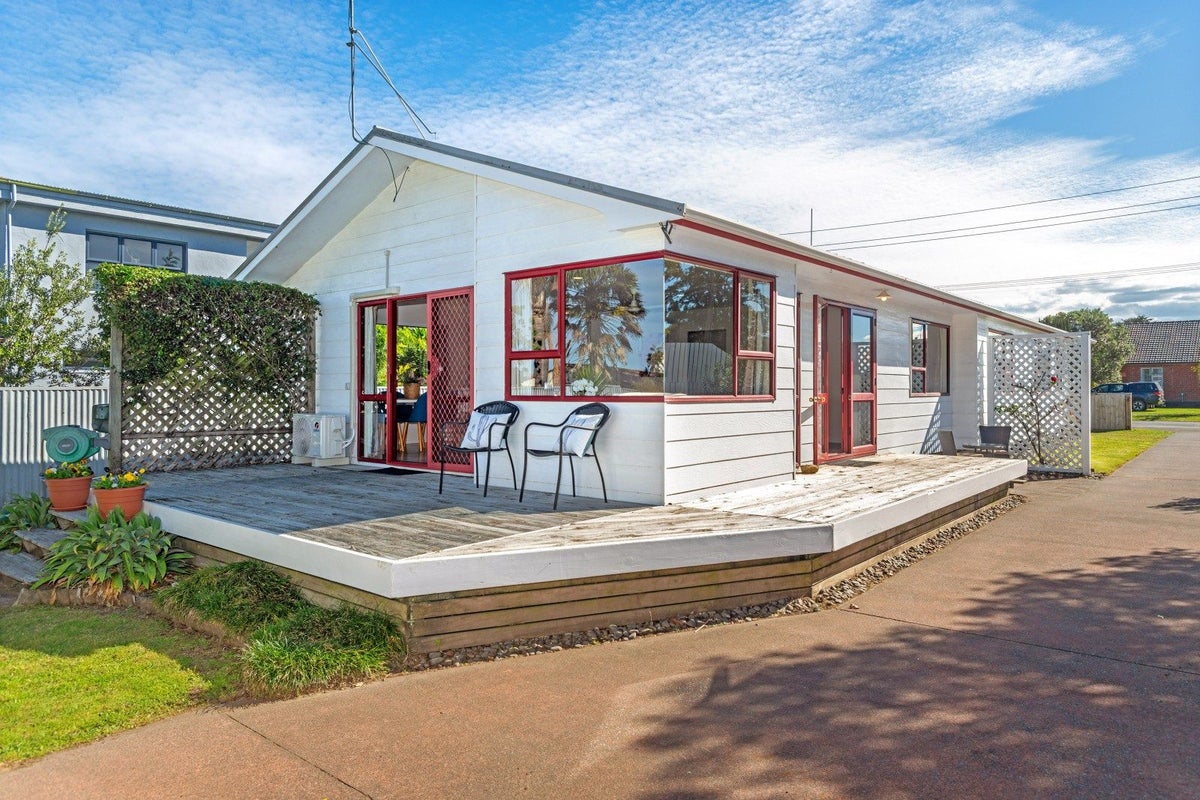 114 Stanley Road, Te Hapara, Gisborne - Carousel 1