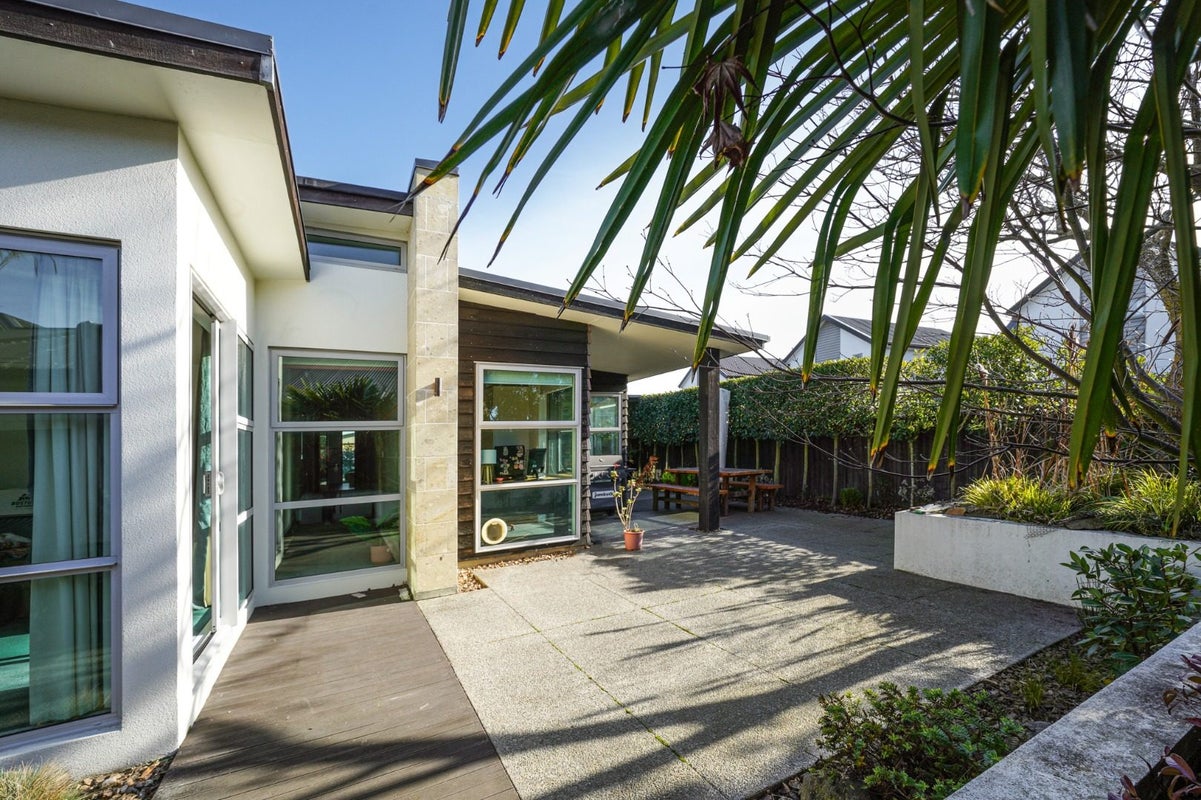 3 John Campbell Crescent, Hillmorton, Christchurch - Carousel 13