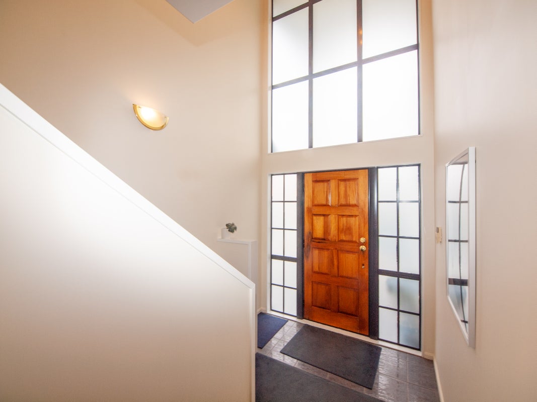 28 Amesbury Drive, Churton Park, Wellington - Carousel 2