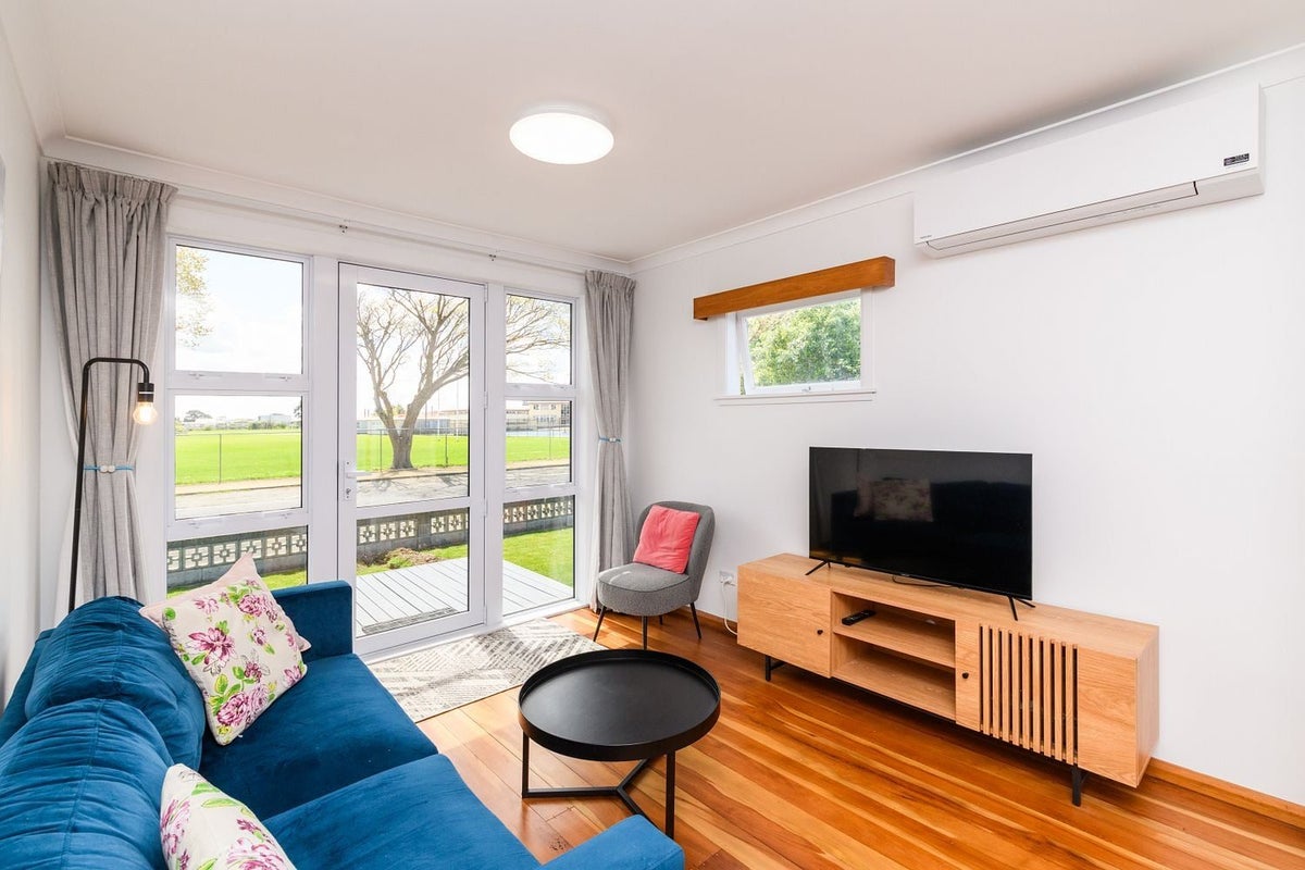 18 Freyberg Street, Roslyn, Palmerston North - Carousel 1
