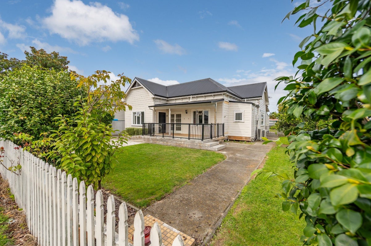 406 Charles Street, Saint Leonards, Hastings - Carousel 1