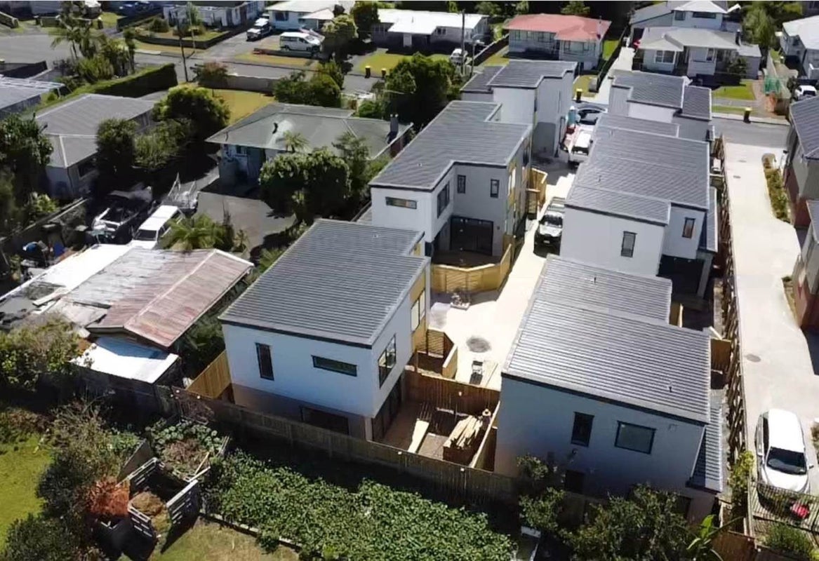 4/4 Edgerton Road, Te Atatu Peninsula, Auckland - Carousel 12