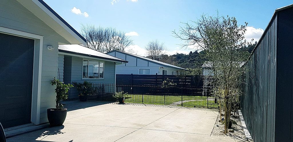 88A Stokes Valley Road, Stokes Valley, Lower Hutt - Carousel 2