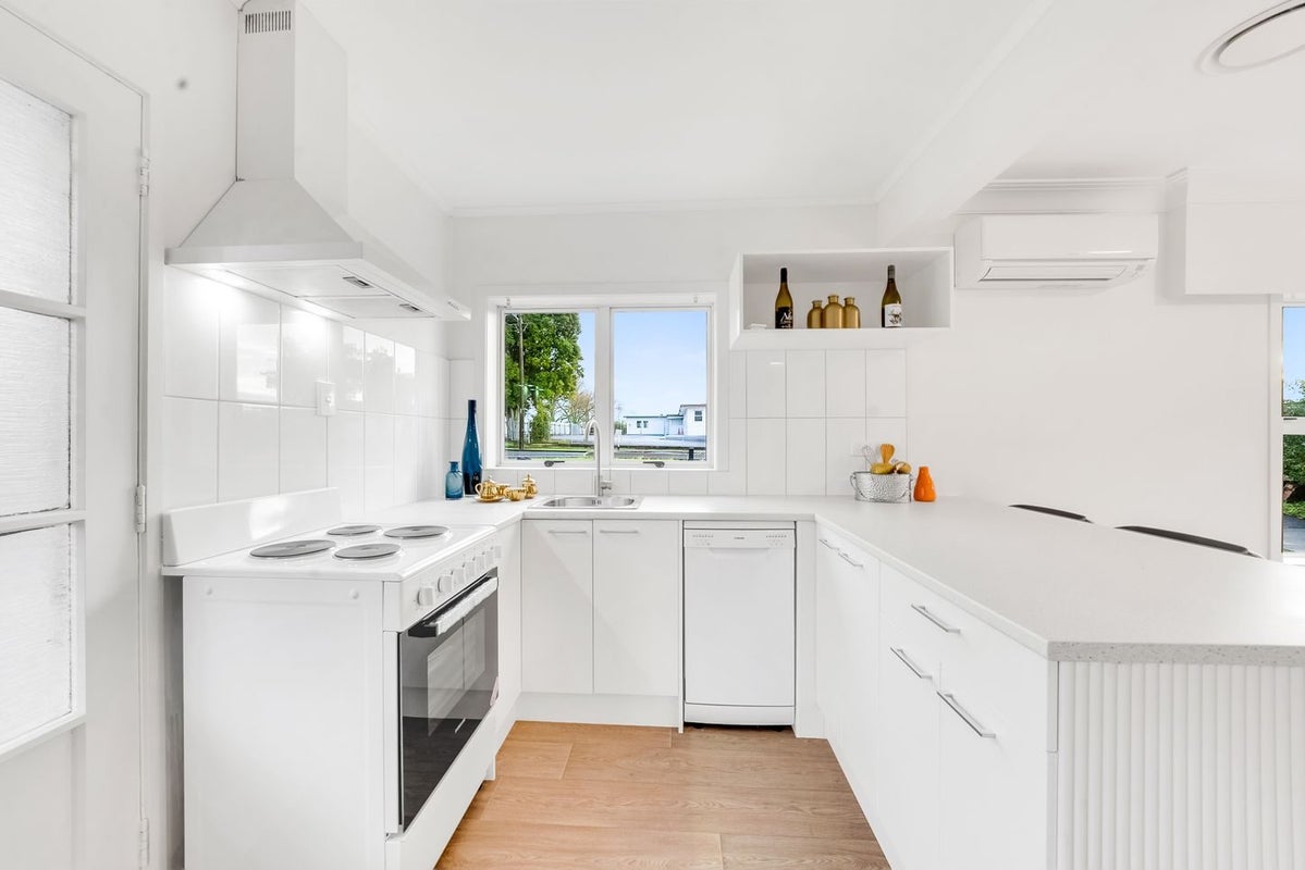 1/10 Ranfurly Road, Papatoetoe, Auckland - Carousel 1