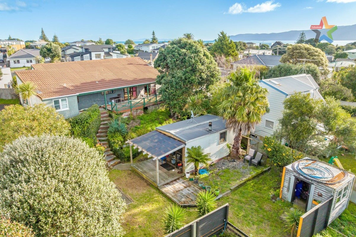 17 Nathan Avenue, Paraparaumu Beach, Paraparaumu - Carousel 2