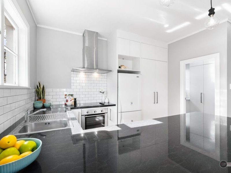 21B Hall Crescent, Epuni, Lower Hutt - Carousel 2
