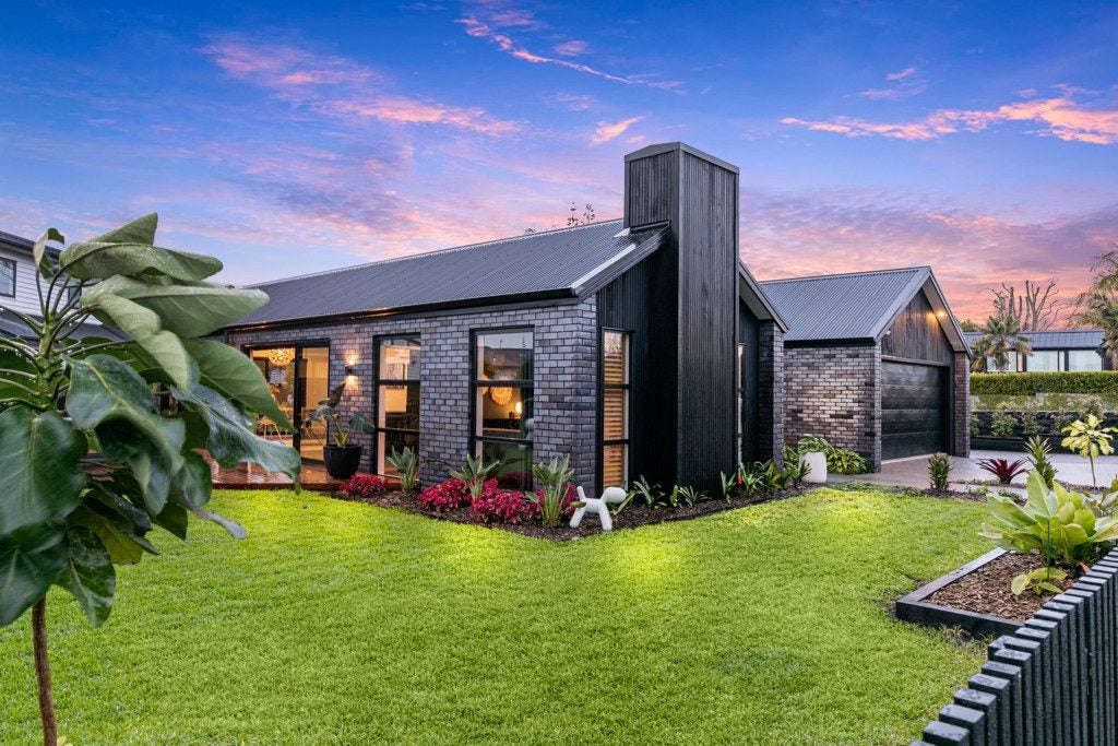 4A Roland Road, Greenhithe, Auckland - Carousel 2