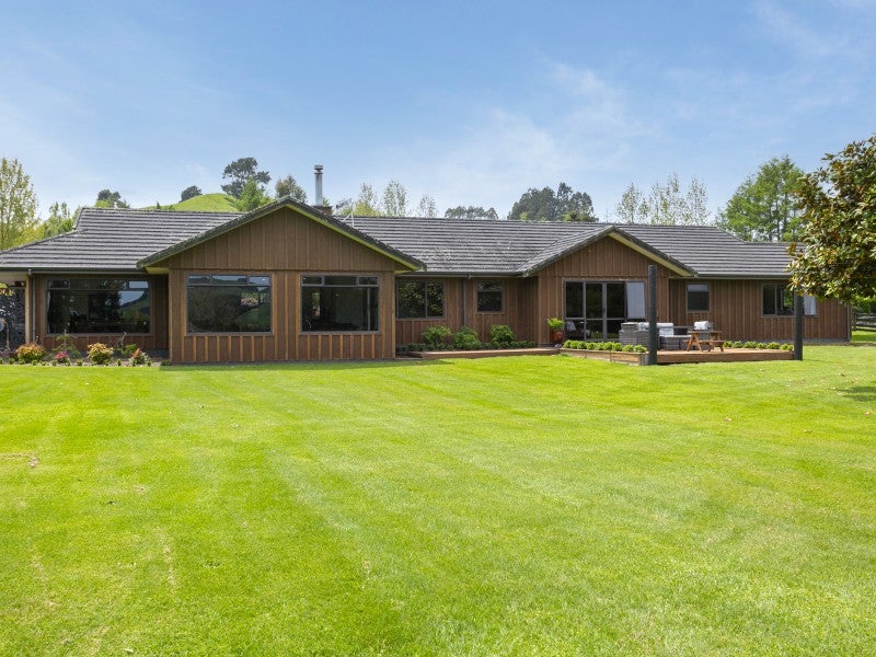 7 Hurunui Lane, Kinloch, Taupo - Carousel 1