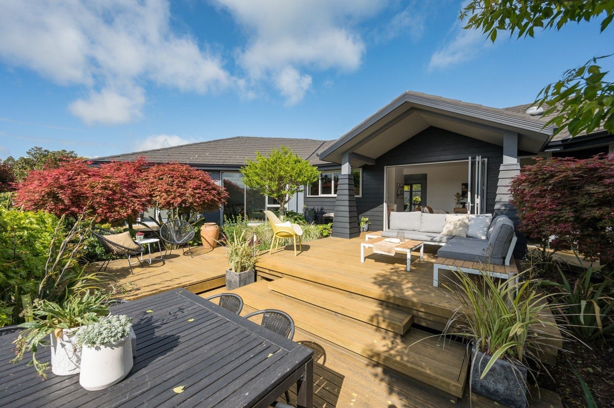 8 Bright Lane, Redwood Valley - Carousel 1