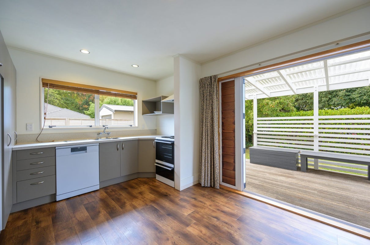 1/8 Tory Street, Maitai, Nelson - Carousel 2