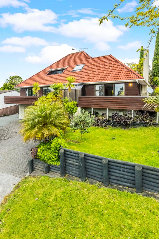 77 Haseler Crescent, Howick, Auckland - Carousel 2