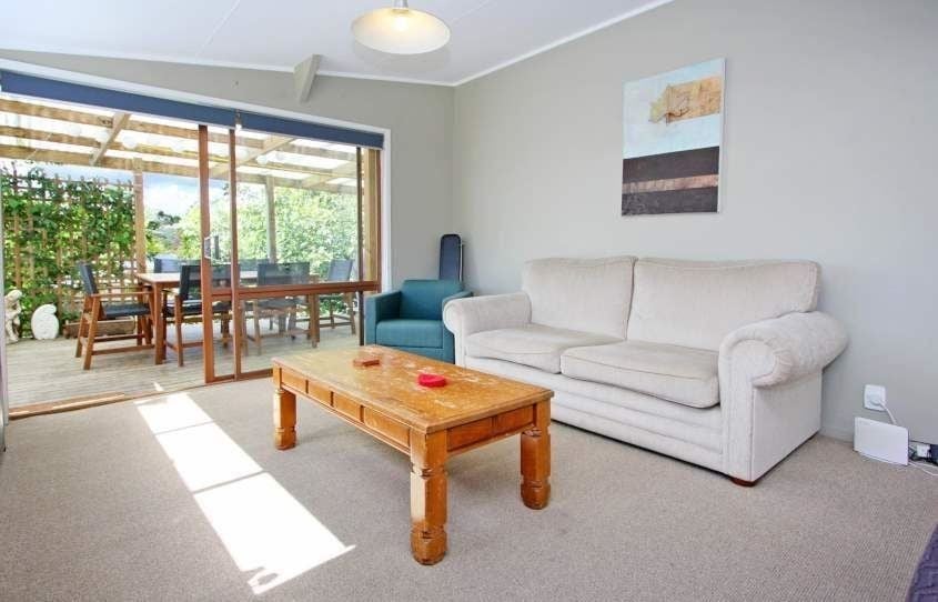 9 Trelawn Place, Cockle Bay, Auckland - Carousel 1