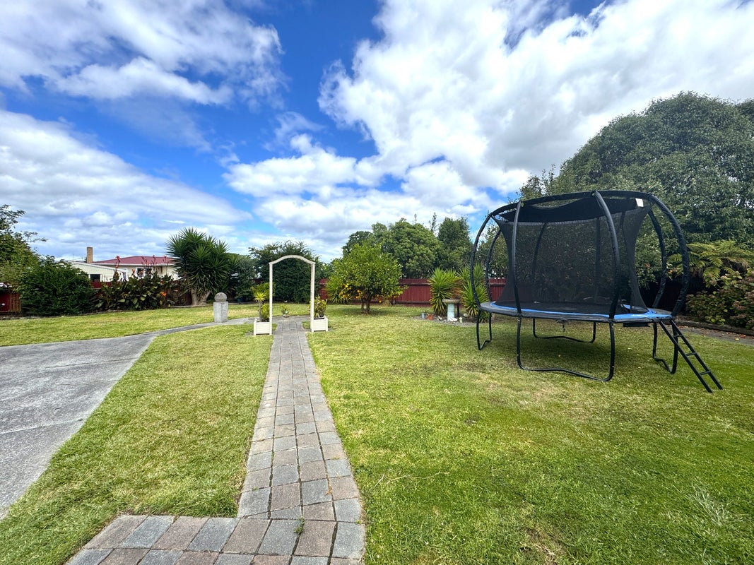 7 Kupe Place, Highbury, Palmerston North - Carousel 11