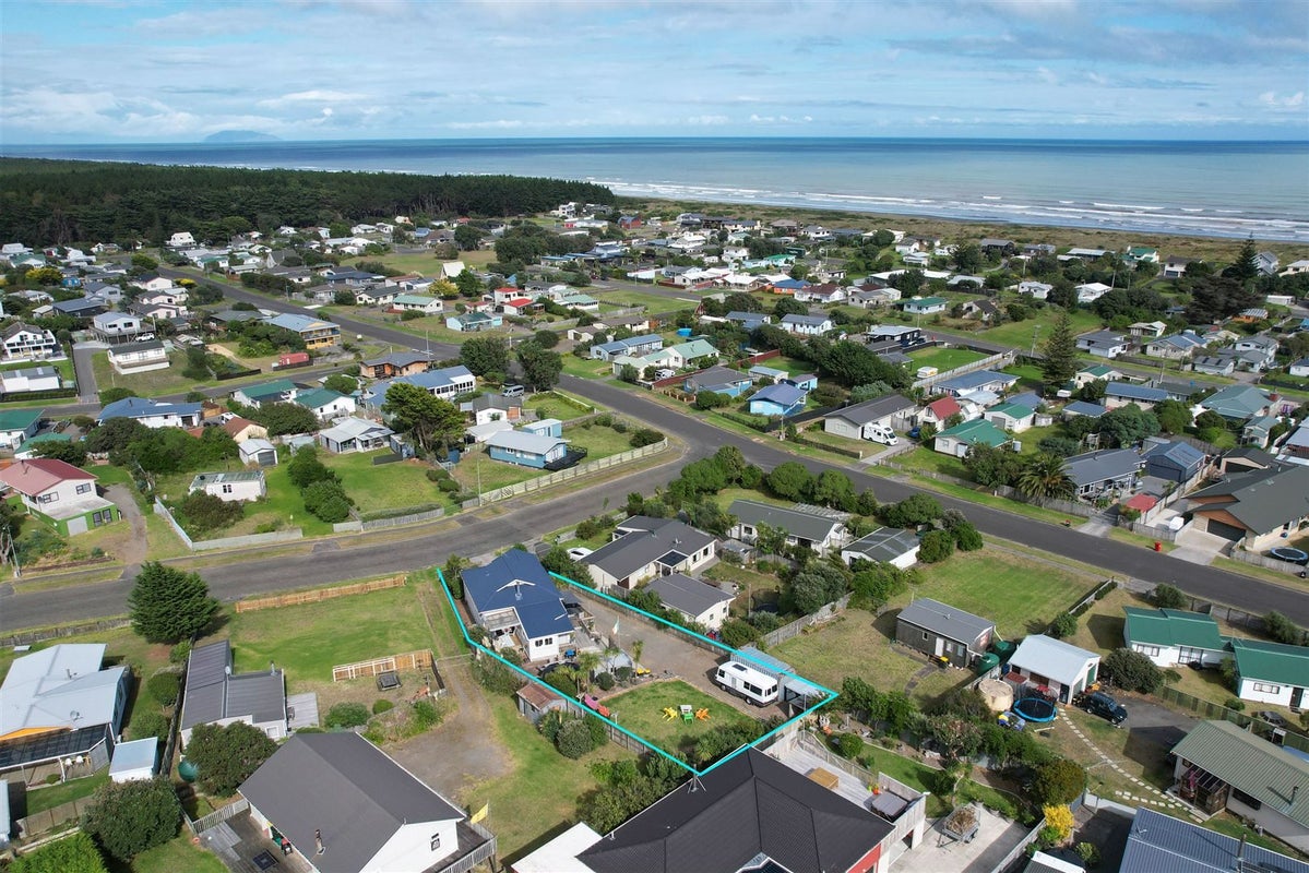 5 Aranui Avenue, Waitarere Beach, Levin - Carousel 22