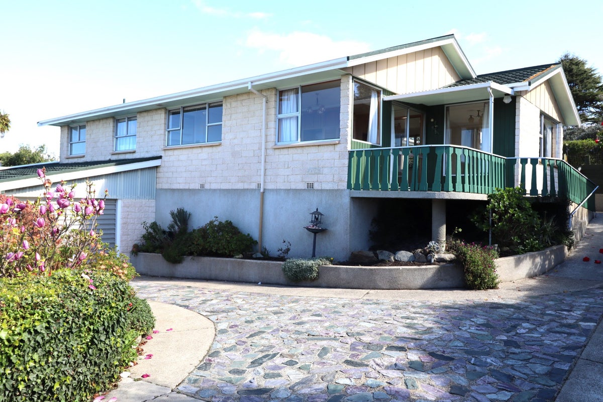 8C Stuart Street, Holmes Hill, Oamaru - Carousel 1