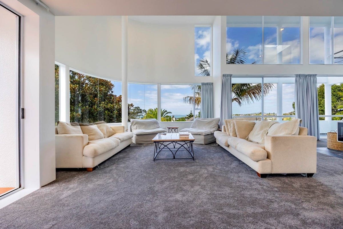 2/36 King Richard Place, Browns Bay, Auckland - Carousel 1