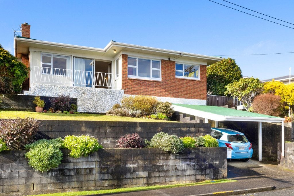 44 Essex Street, Vogeltown, New Plymouth - Carousel 1