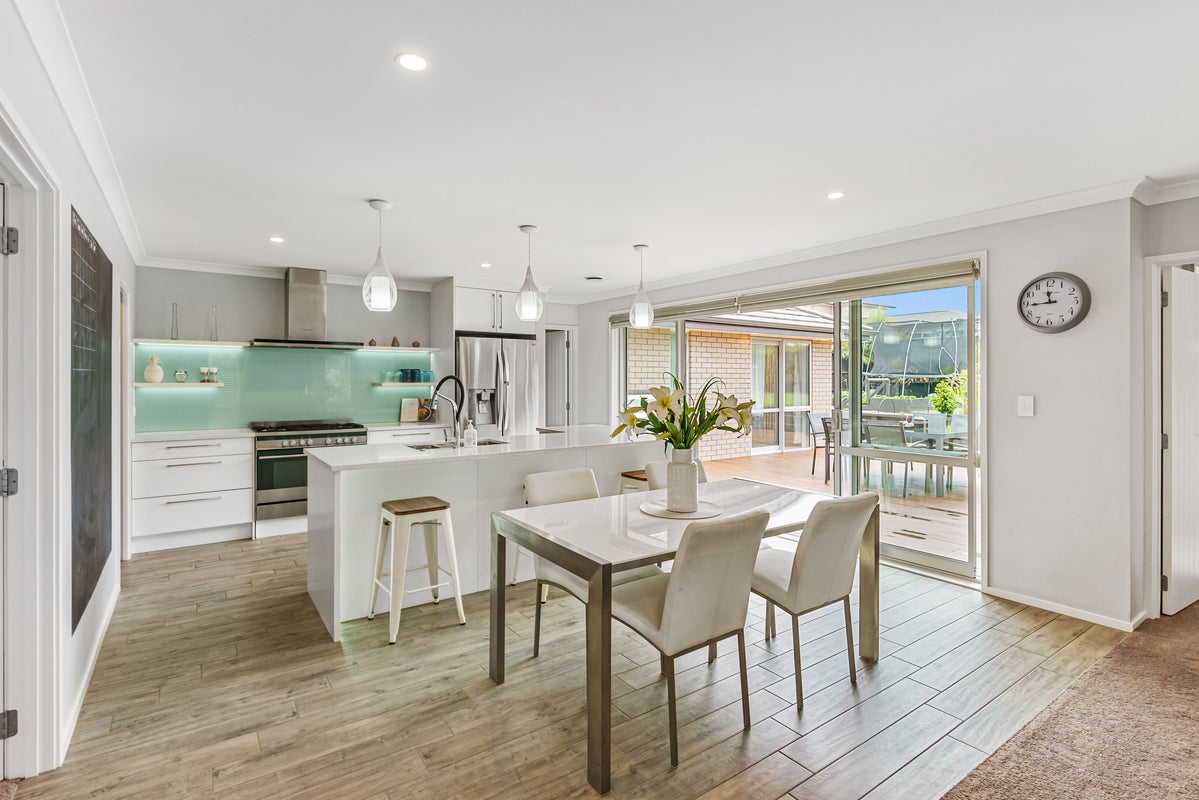 78 Eighth View Avenue, Beachlands, Auckland - Carousel 2