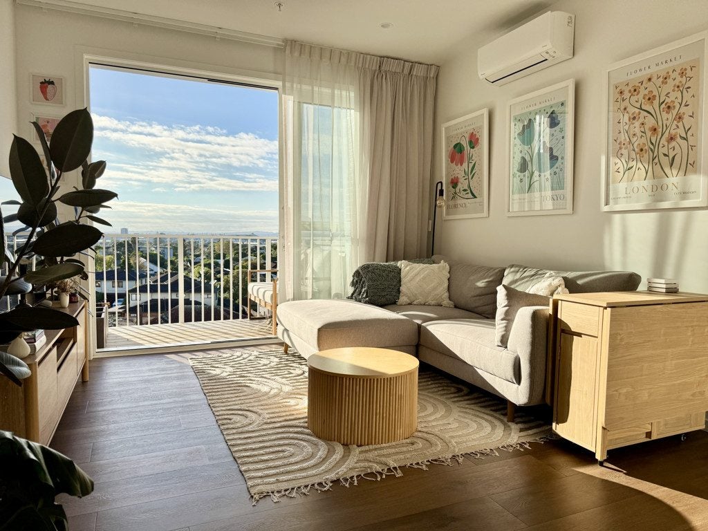 401/9D Jordan Avenue, Onehunga, Auckland - Carousel 1