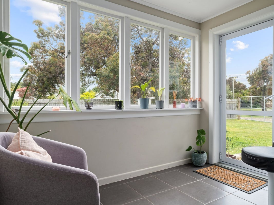 1 Lyndhurst Street, Awapuni, Gisborne - Carousel 2