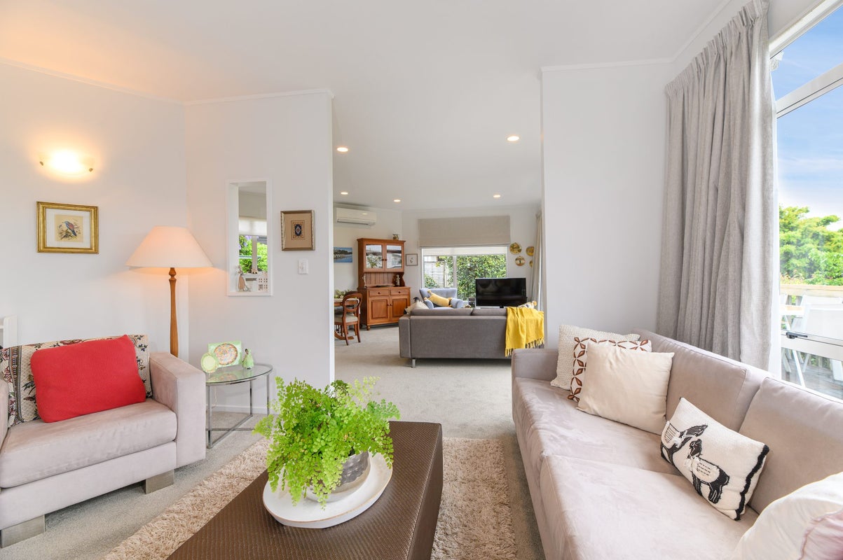 2/87A Kowhai Road, Mairangi Bay, Auckland - Carousel 2