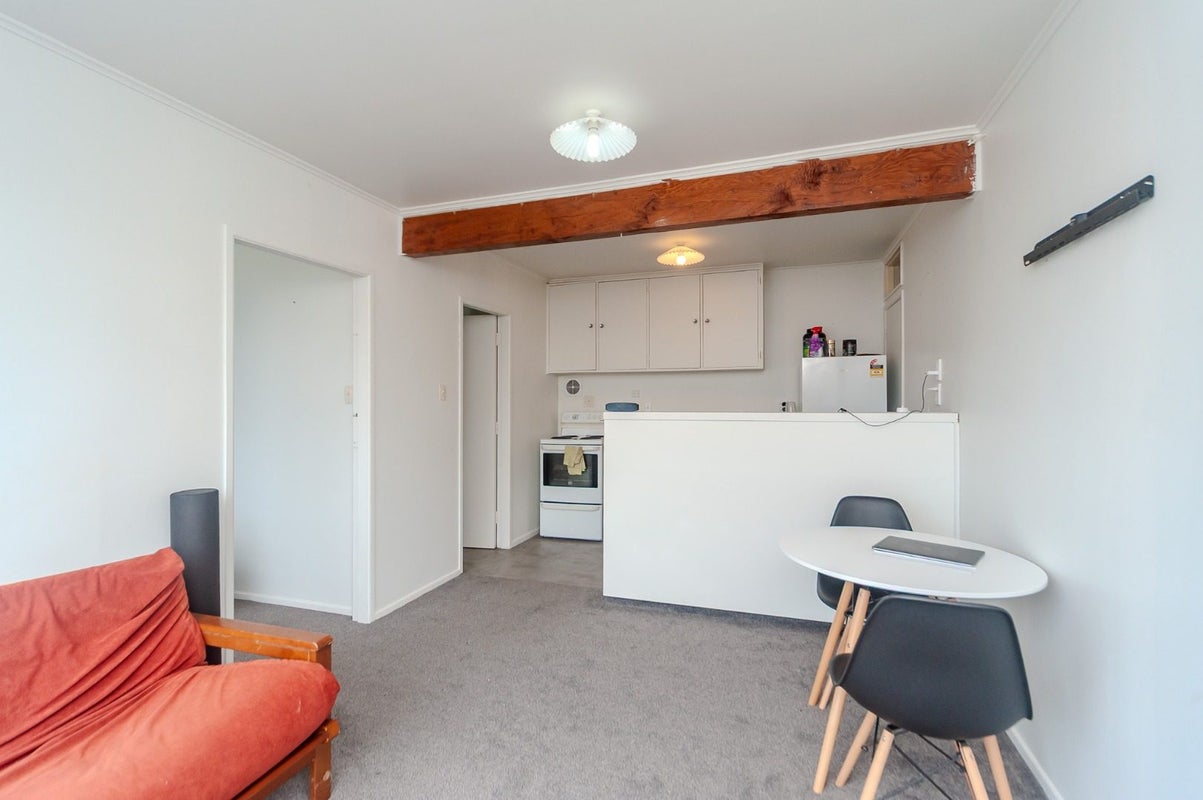 92 Overtoun Terrace, Hataitai, Wellington - Carousel 1