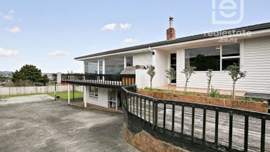49 Mellons Bay Road, Mellons Bay, Auckland - Carousel 1