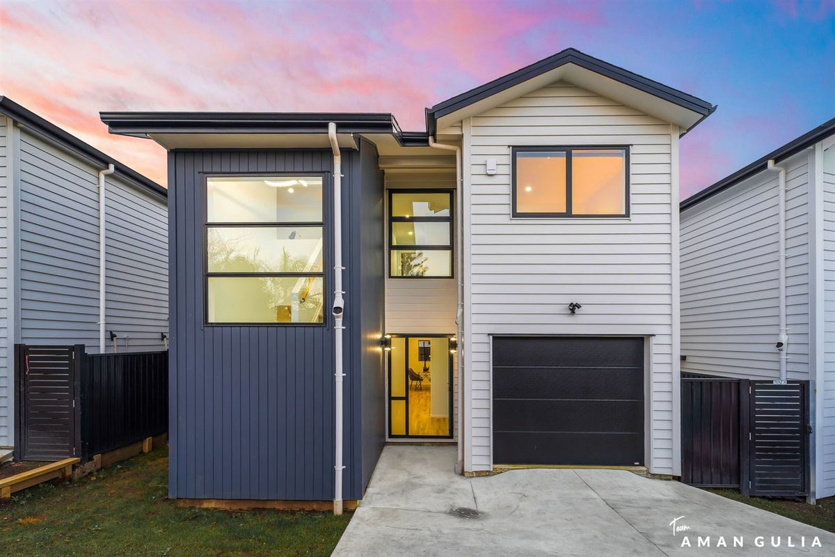 15B Riserra Drive, Ranui, Auckland - Carousel 1