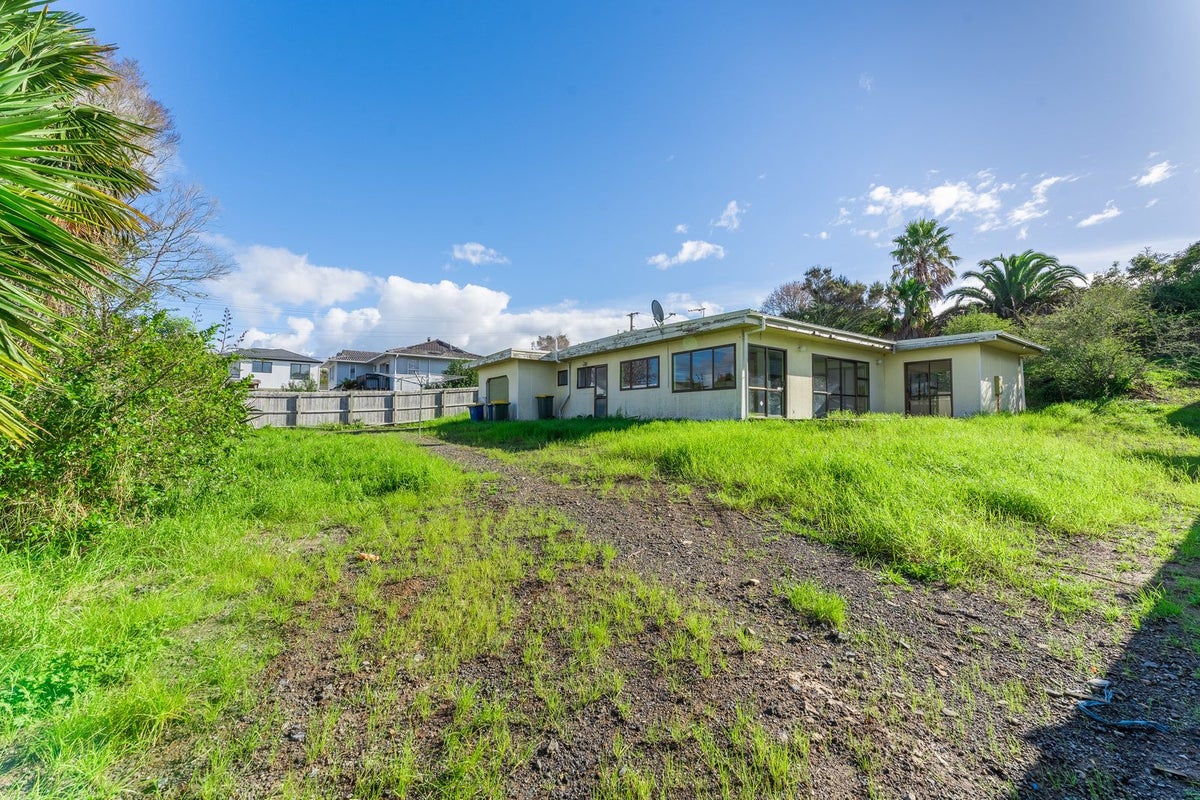 114B Colwill Road, Massey, Auckland - Carousel 2