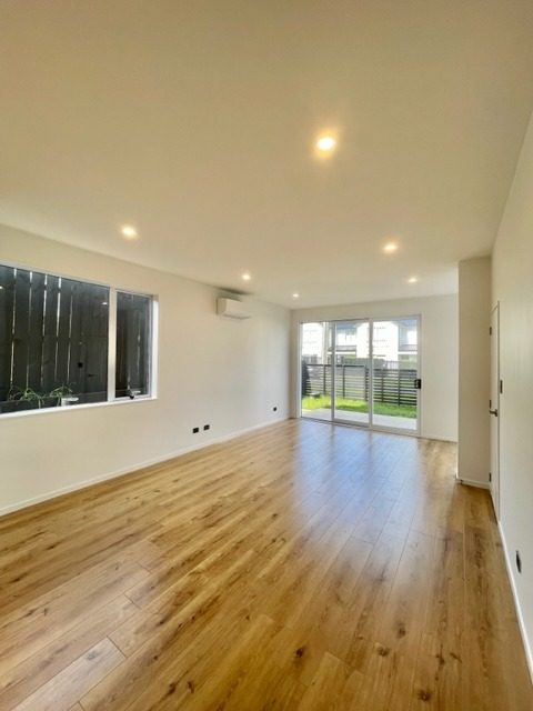 27A Lyndhurst Street, Wai o Taiki Bay, Auckland - Carousel 2