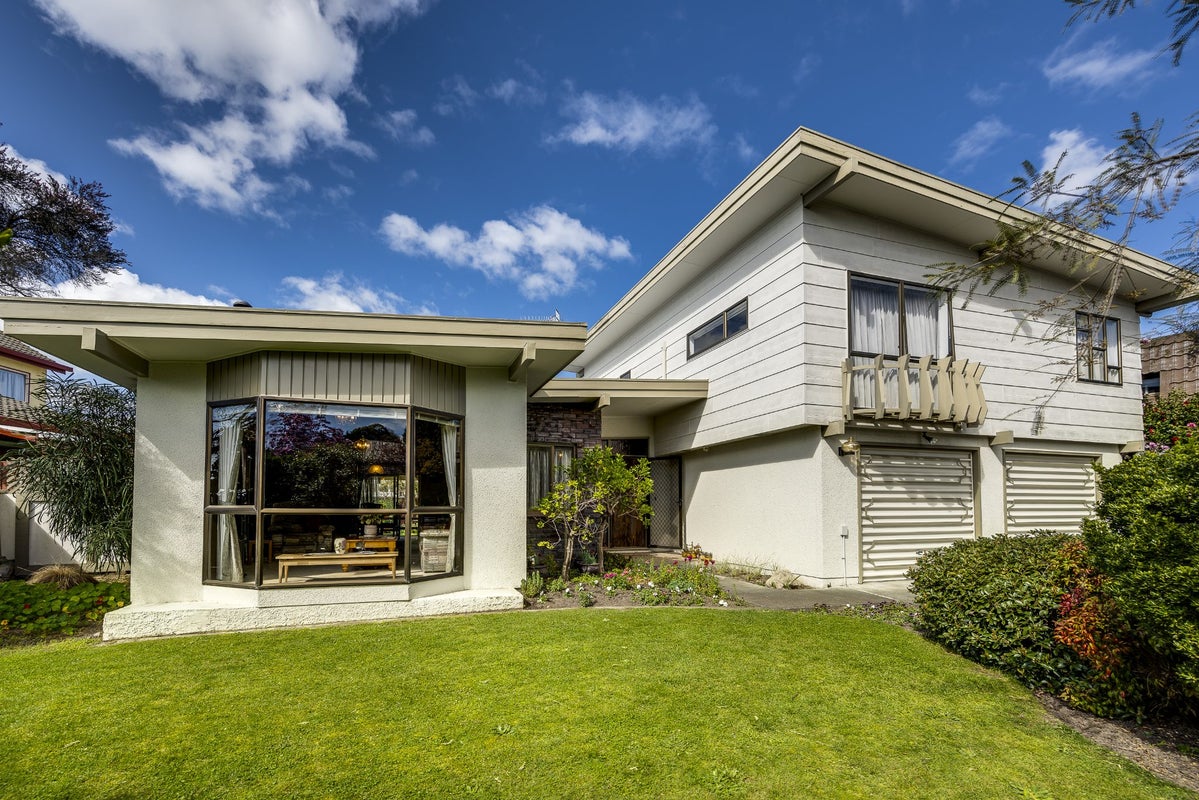 29 Ngarimu Crescent, Taradale, Napier - Carousel 1