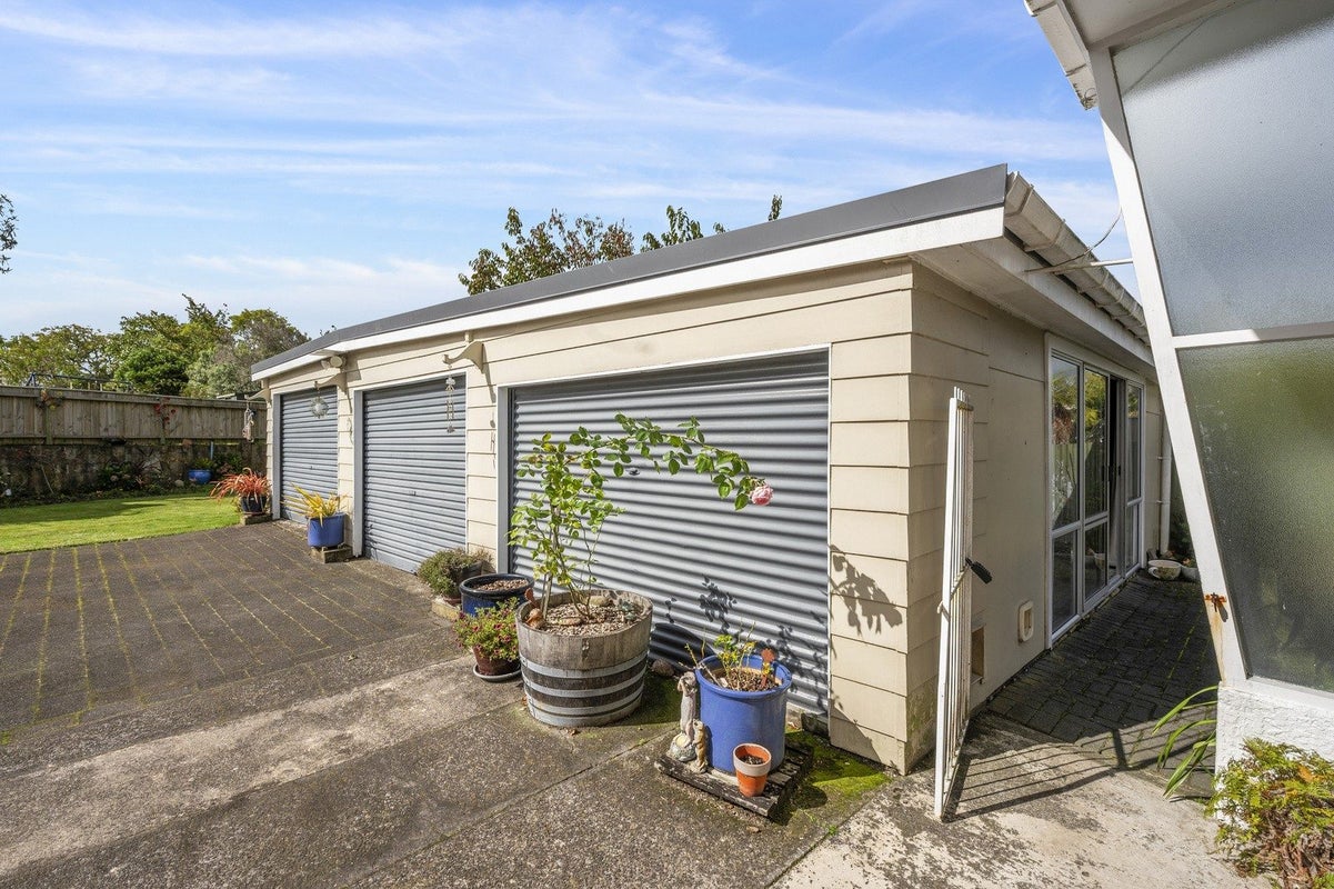 7 Louis Place, Hillcrest, Rotorua - Carousel 2