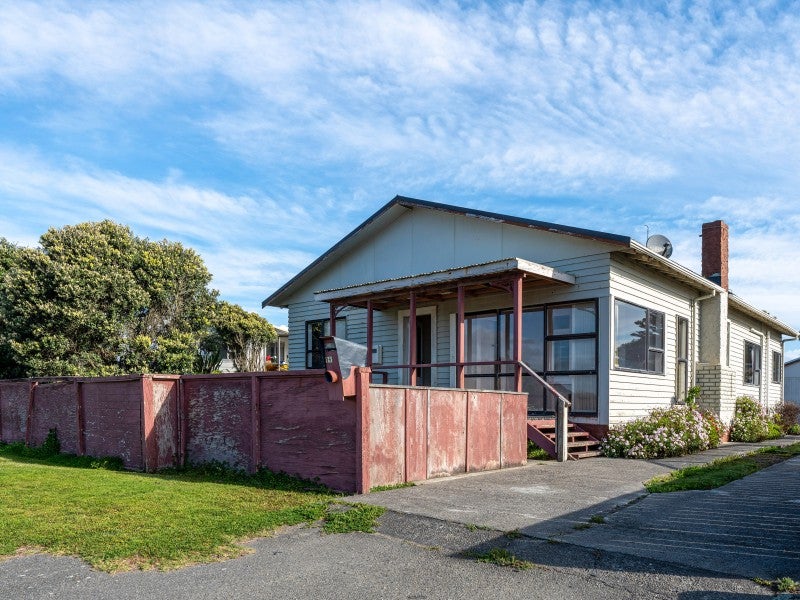 15 Tasman Road, Otaki Beach, Otaki - Carousel 1