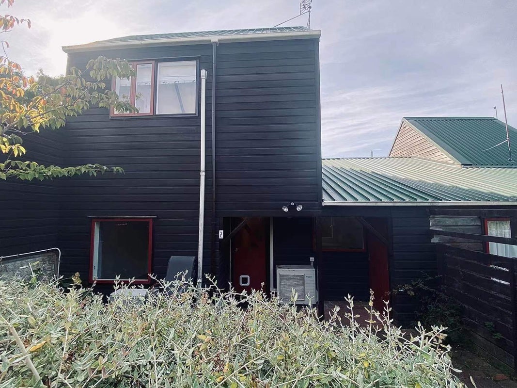 7/33 Halswater Drive, Churton Park, Wellington - Carousel 1