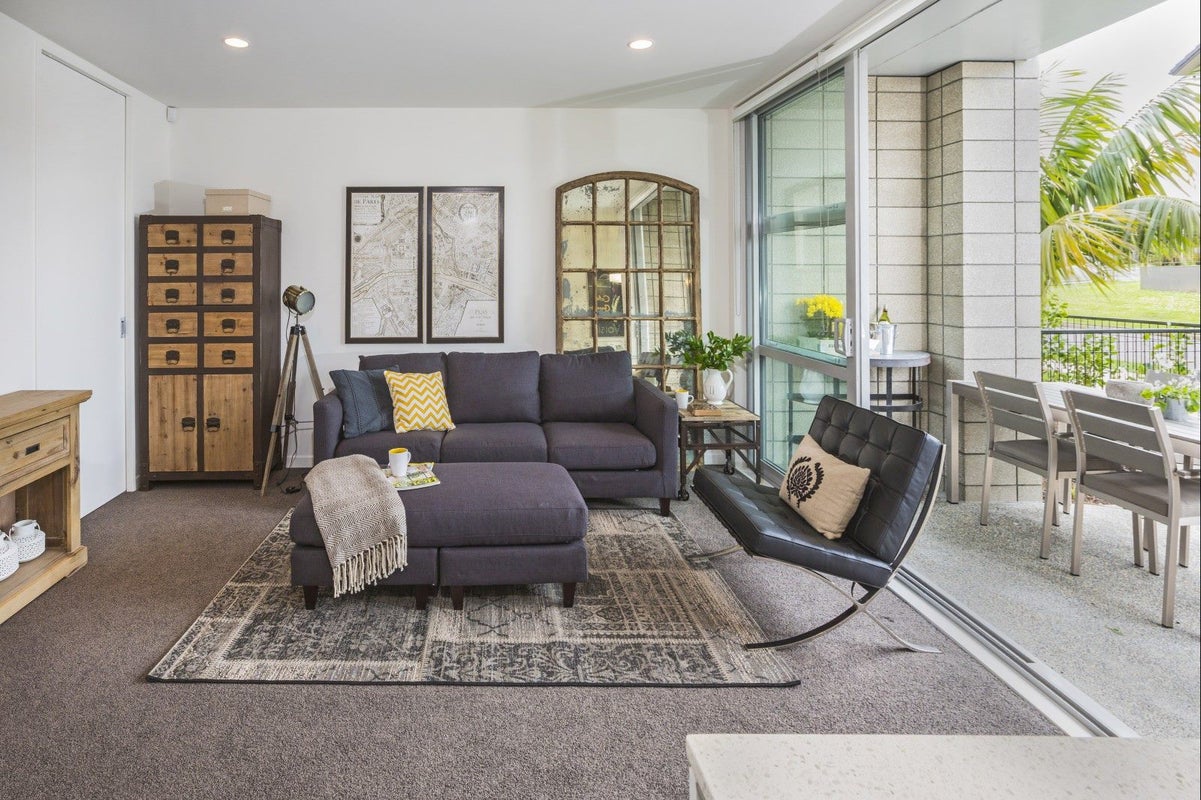 7 Bickerton Way, Flat Bush, Auckland - Carousel 1
