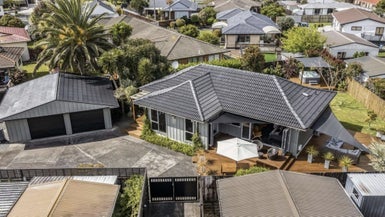 14 Pinehurst Place, Wattle Downs, Auckland - Carousel 1