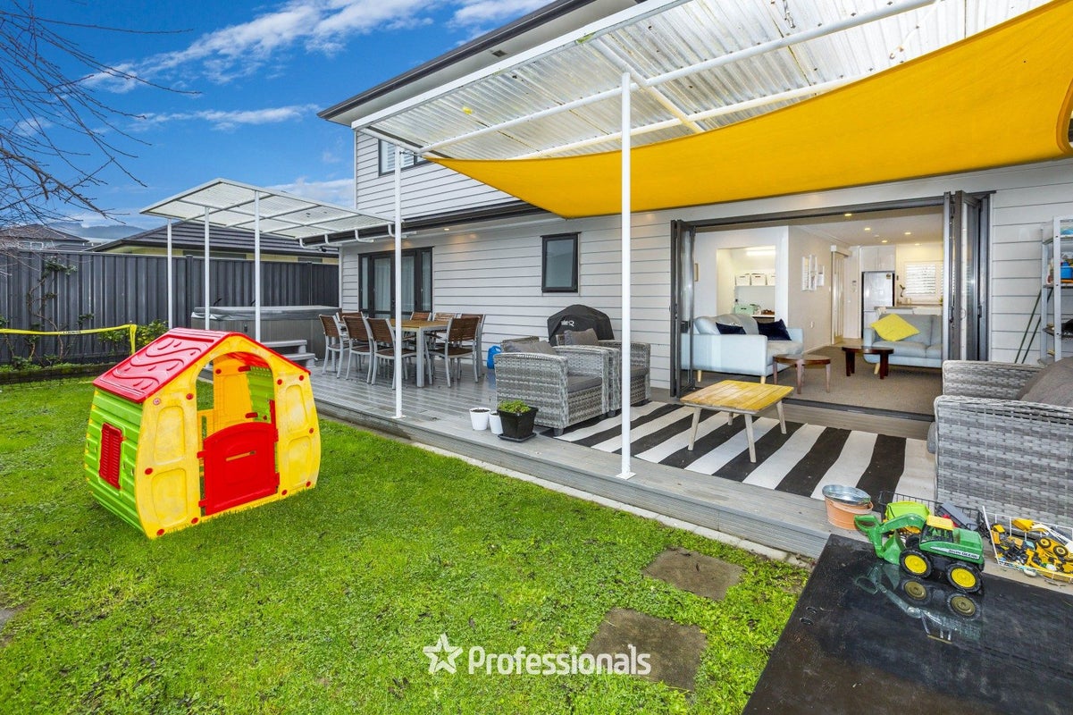 1 Somerby Mews, Silverstream, Upper Hutt - Carousel 25