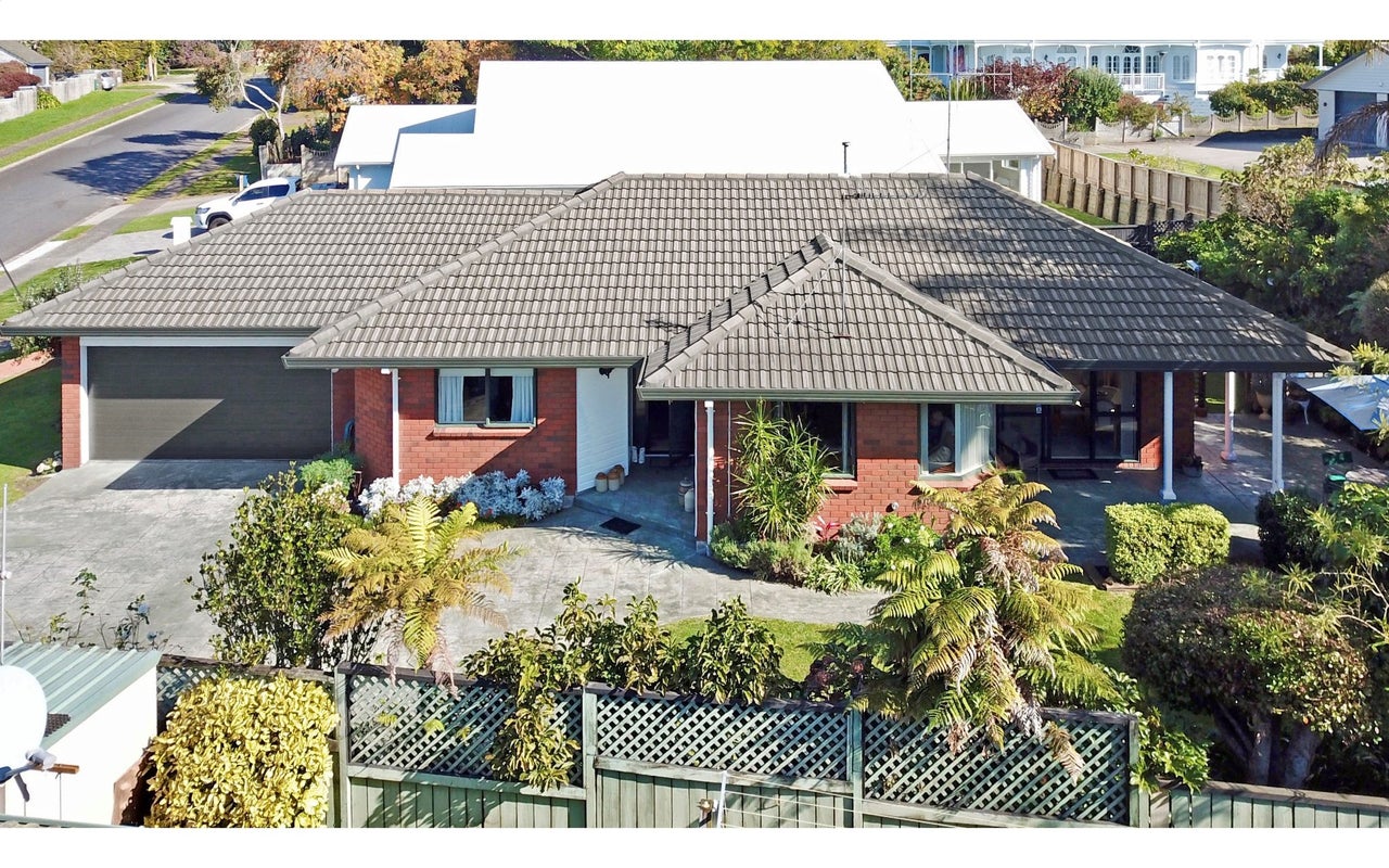 38 FAIRVIEW PLACE, Te Puke, Western Bay Of Plenty - Carousel 1